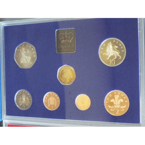 147 - 3 Royal Mint proof sets The coinage of Great Britain and Northern Ireleand 1980, 1981 & 1982 (4)