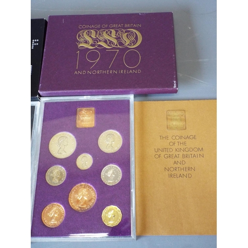 150 - 2 Royal mint proof sets decimal coinage collection of Great Britain and Northern Ireland 1970 & 1971... 