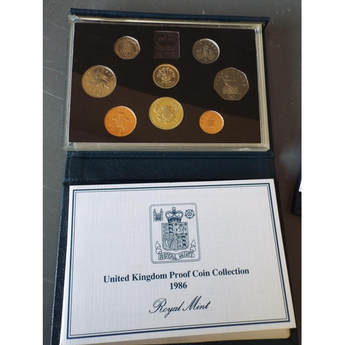169 - 2 Royal mint proof sets United Kingdom coin collection 1986 & 1987 (1)