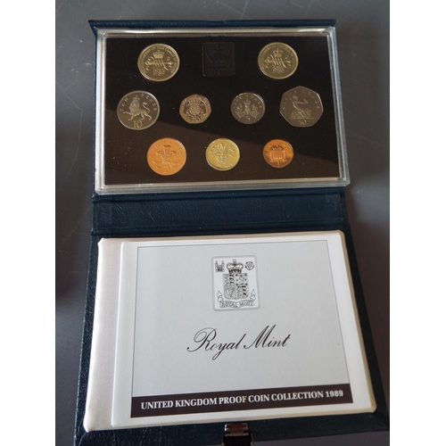 174 - 2 Royal mint proof sets United Kingdom coin collection 1988 & 1989 (1)