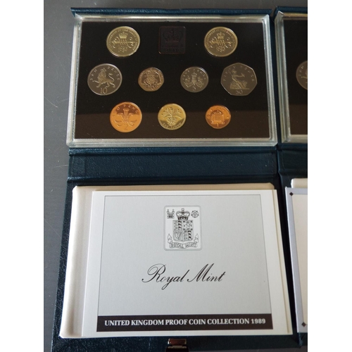 175 - 2 Royal mint proof sets United Kingdom coin collection 1989 & 1990 (1)