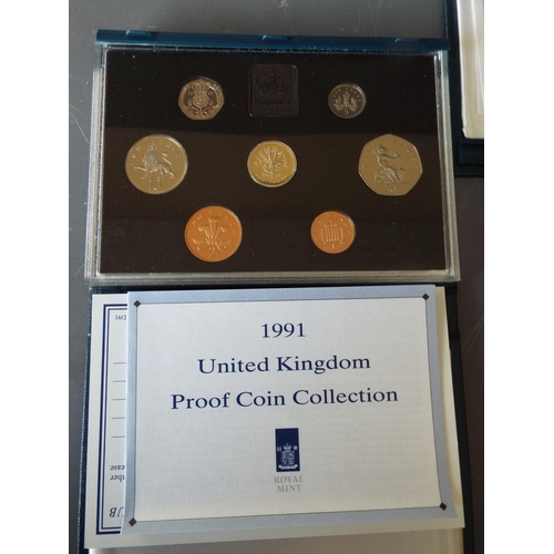 178 - 2 Royal mint proof sets United Kingdom coin collection 1991 & 1992 (1)