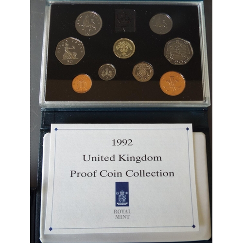 178 - 2 Royal mint proof sets United Kingdom coin collection 1991 & 1992 (1)