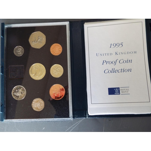180 - 2 Royal mint proof sets United Kingdom coin collection 1995 & 1996 (1)