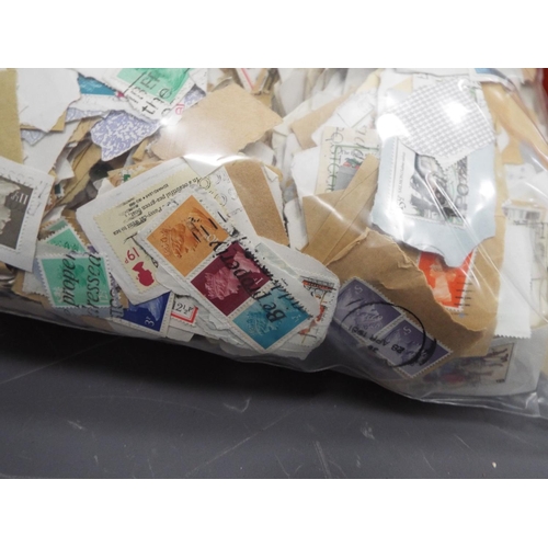 310 - 2.2kg of world and GB loose stamps