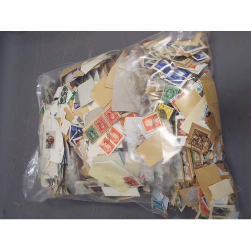 312 - 1.8kg of world and GB loose stamps