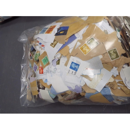 316 - 1.6kg of world and GB loose stamps