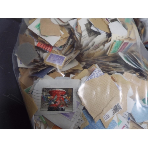 316 - 1.6kg of world and GB loose stamps