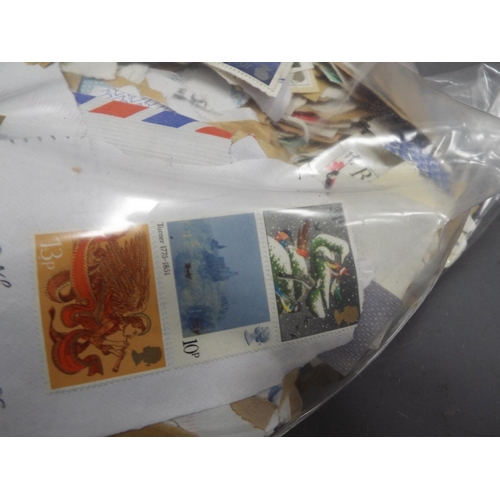 316 - 1.6kg of world and GB loose stamps