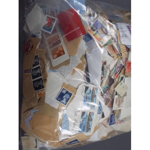 317 - 1.6kg of world and GB loose stamps