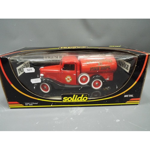 415 - 1:18 Scale Solido Ford Fire truck. Boxed and unused condition . See photos