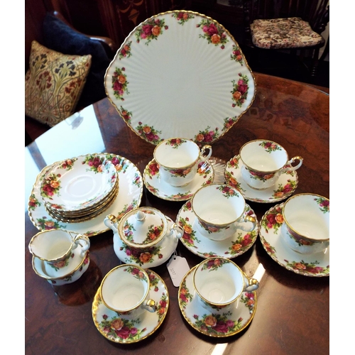 44 - 23 pieces of Royal Albert old country roses dinnerware, cake plates etc.