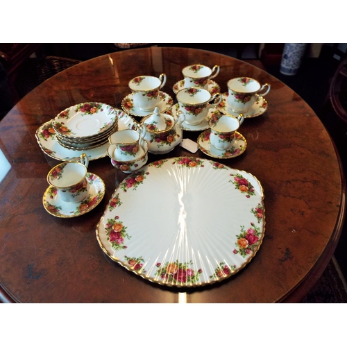 44 - 23 pieces of Royal Albert old country roses dinnerware, cake plates etc.