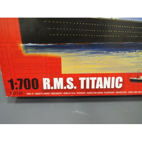 448 - Airfix 1:700 scale boxed kit form model of the Titanic. Parts are contained in plastic bags within t... 