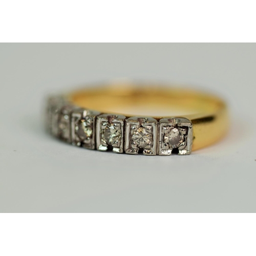 501 - 18ct Yellow gold ring set with seven illusion set Diamonds each of approx 0.03ct, 0.21cts finger siz... 