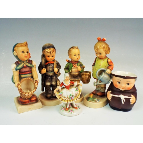 74 - Selection of Goebel hummel figurines etc 2 are A/F.