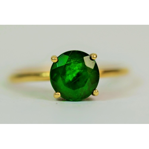 541 - 9ct Yellow Gold Ring set with a circular cut Green Crystal measuring 7.4mm.  Finger size 'P-5'     1... 