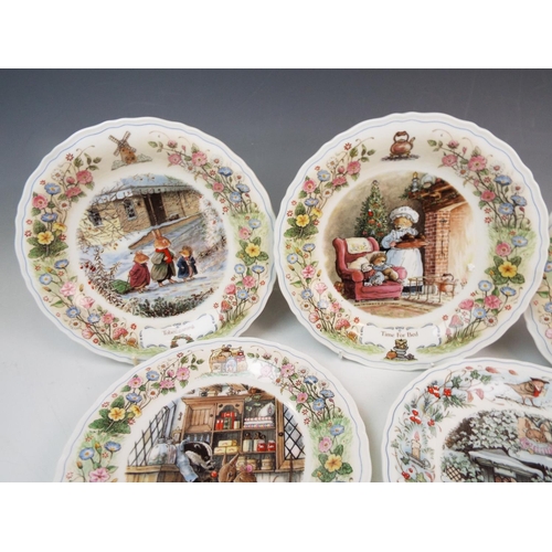 114 - 6 Wedgwood Foxwood Tales collectors plates with certificates.