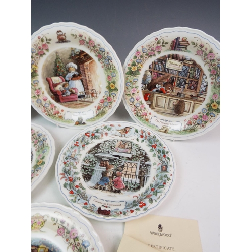 114 - 6 Wedgwood Foxwood Tales collectors plates with certificates.