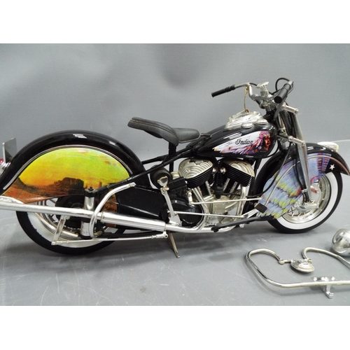 385 - Excellent die cast model of an Indian V Twin Motorcycle with lots of details. Crash bars and headlam... 