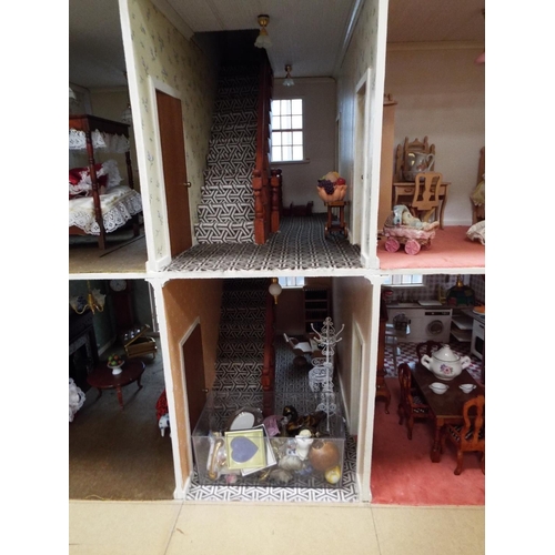 1021 - Quality dolls house filled with good furniture. See photos.