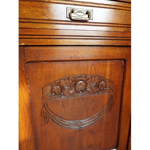 912 - Early 20th Century Mirror backed Dresser with Glazed doors above. Lots of decorative carving. H:82 x... 