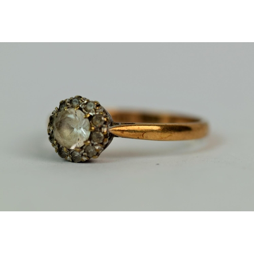 517a - 9ct Yellow Gold CZ set ring. Finger size 'P'  2.1g