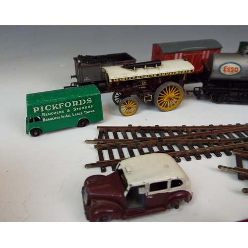 1203 - Vintage diecast cars, train carriages, track etc.