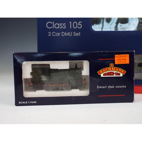 1204 - Bachmann class 102 dmu set, 04 diesel shunter both boxed.