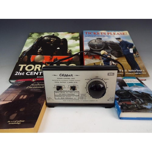 1205 - railway Clipper power control unit and 4 train related books