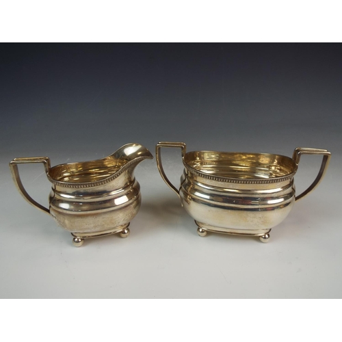 1105 - Sterling silver Milk jug and sugar bowl, hallmarked sheffield 1962 total weight 435g.