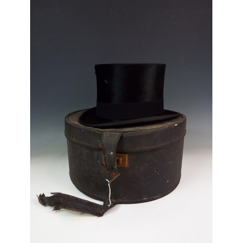 1118 - Top hat made by C.A BUNN ltd london and a vintage hat box.