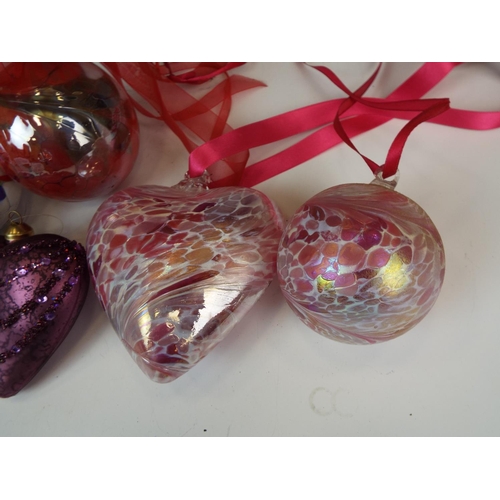 1136 - Art glass irridecent large baubles and hearts.