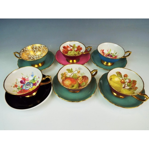 75 - Set of six Pretty teacups and saucers by Hammersley . See photo