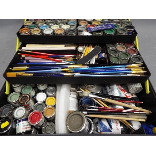 1193 - Concertina box full of artists paints, brushes etc.