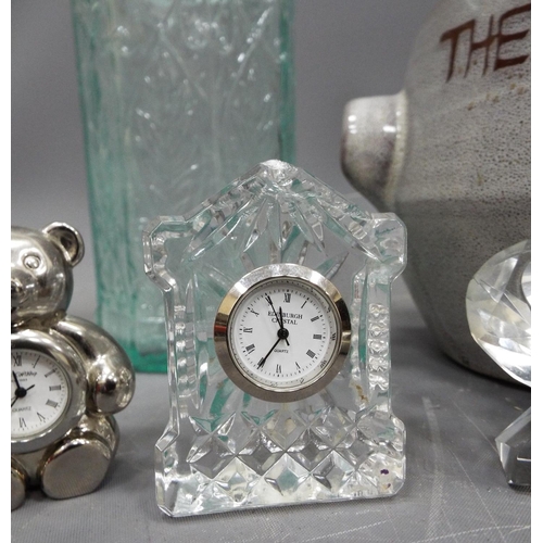 1259 - Mixed lot of interesting items including a Edinburgh crystal mini glass clock.