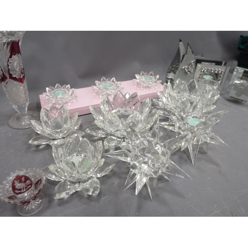 1271 - Large lot of Julian Macdonald crystal glass tealight and candle holders.