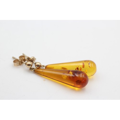 572a - 9ct gold amber drop earrings (1.8g)     407134