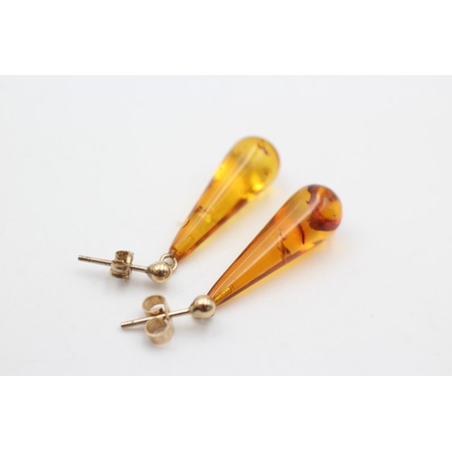 572a - 9ct gold amber drop earrings (1.8g)     407134