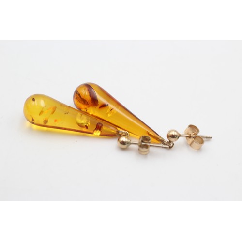 572a - 9ct gold amber drop earrings (1.8g)     407134