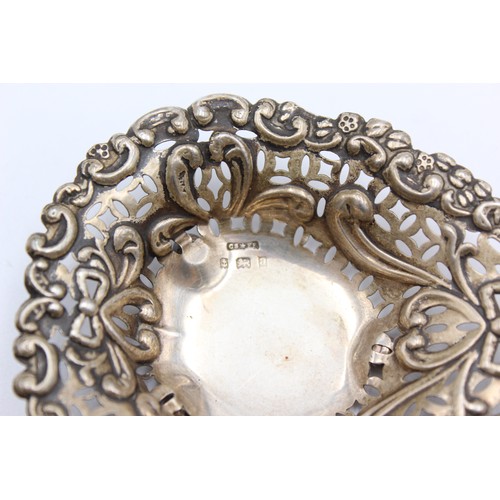 688a - Antique Victorian Hallmarked 1900 Birmingham STERLING SILVER Bon Bon Dish (17g    909170)