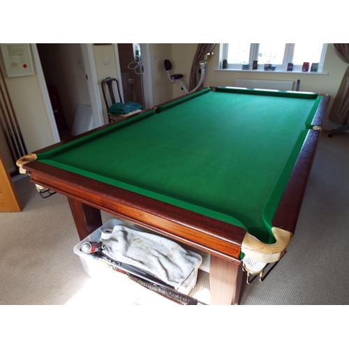 900a - Three quarter size slate bed snooker table in wonderful condition having been looked after by a priv... 