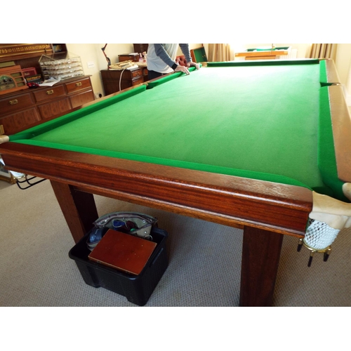 900a - Three quarter size slate bed snooker table in wonderful condition having been looked after by a priv... 