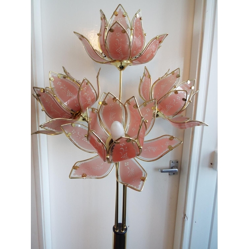 901a - Brass based standard lamp with four very pretty tulip shaped glass shade uplihters. approx 65 inches... 