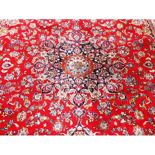 952a - Large room sized patterned rug measuring approx 7'ft 6 inches x 9ft. Overal in very good condition a... 