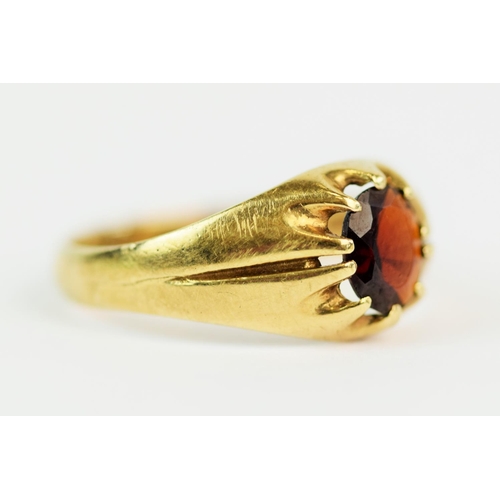 115 - 9ct Yellow Gold Garnet set ring, finger size 'M'  2.4g