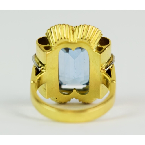 125 - 18ct Yellow Gold Statement Ring set with a Very large and deep coloured Topaz of 17 x 12mm.  Finger ... 