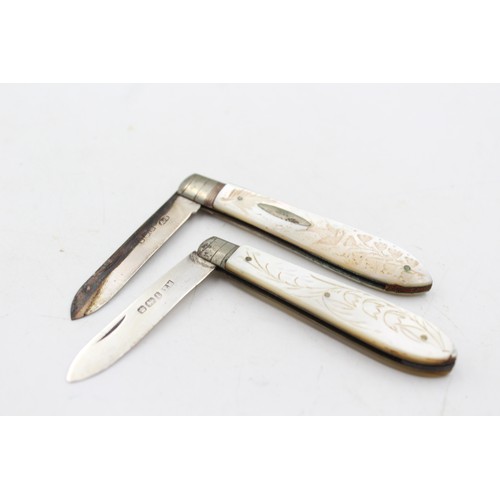 19 - 2 x Antique / Vintage Hallmarked .925 STERLING SILVER Fruit Knives w/ MOP (32g)      In antique / vi... 