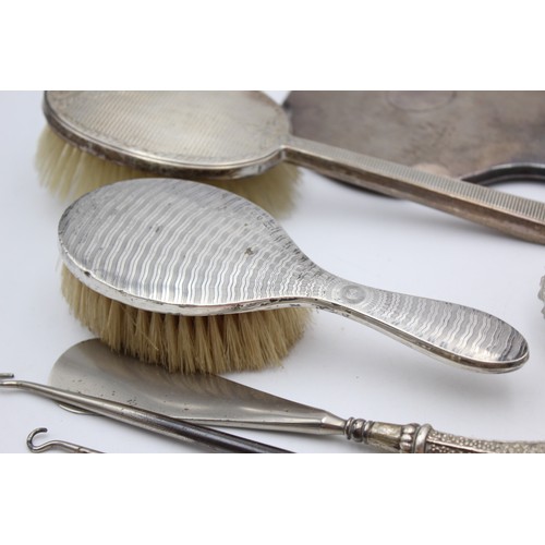 29 - 8 x Antique / Vintage Hallmarked .925 STERLING SILVER Ladies Vanity (691g) Inc Brushes, Handled Tool... 