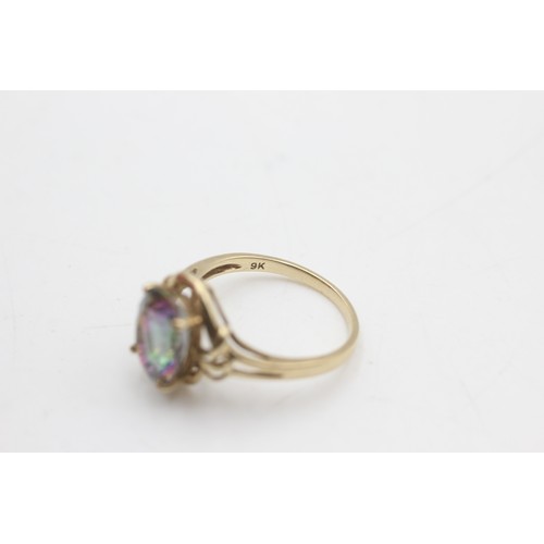 92 - 9ct gold mystic topaz solitaire ring (3g)         5770